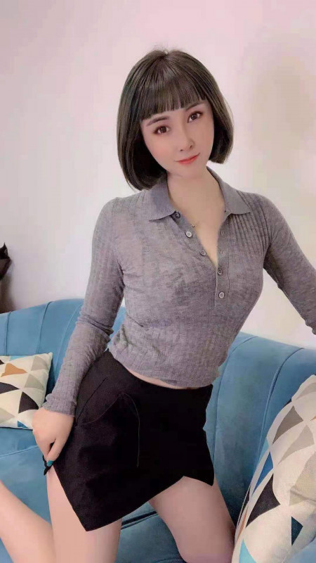 温柔系微笑少妇